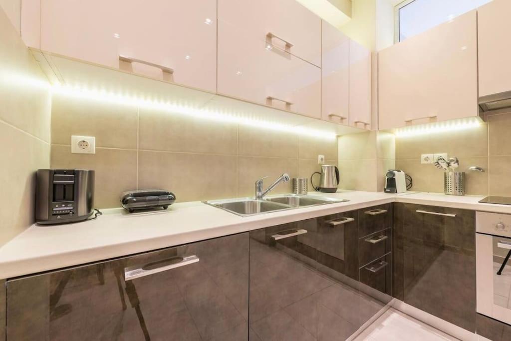 Syntagma H&B Apartment Athena Bagian luar foto